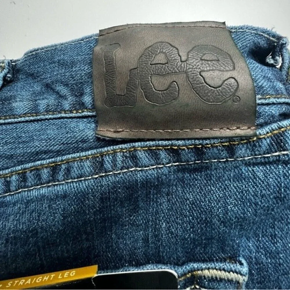 Lee Newman men’s Jean Relaxed Fit Straight Leg size 42x32.